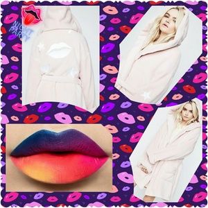 Wildfox Couture "Lips" Robe